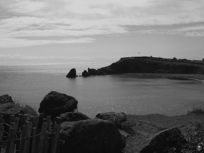 Agde - Plage de la Conque - Caldeira ancien volcan (N&B)
