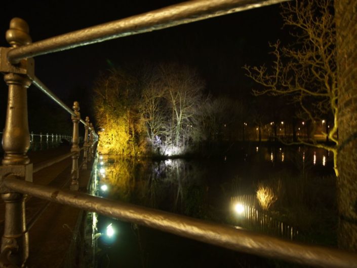 Le Pont d'Amour dans l'obscurité (Bruges)